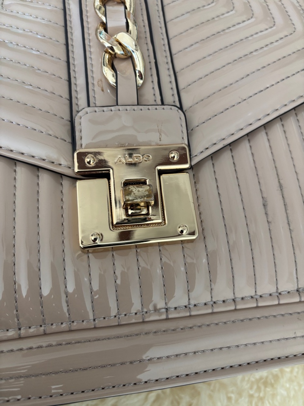 Elegant beige Quilted Top-Handle Women’s Bag - Picture 4 of 6
